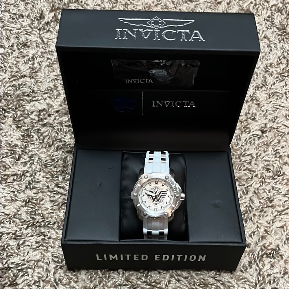 Invicta DC Comics Wonder Woman Silver and Red Watch